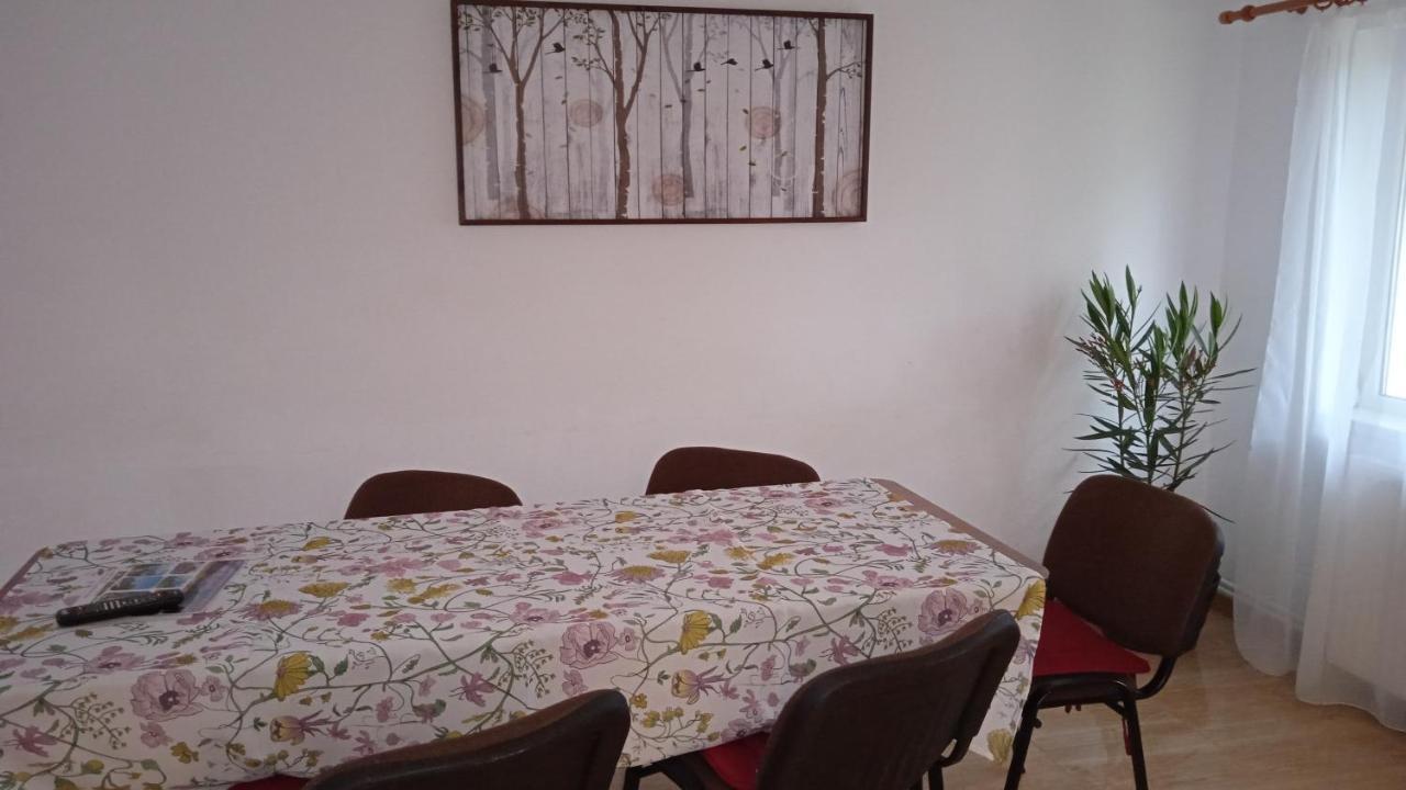 ホテル Casa Zura Buşteni エクステリア 写真